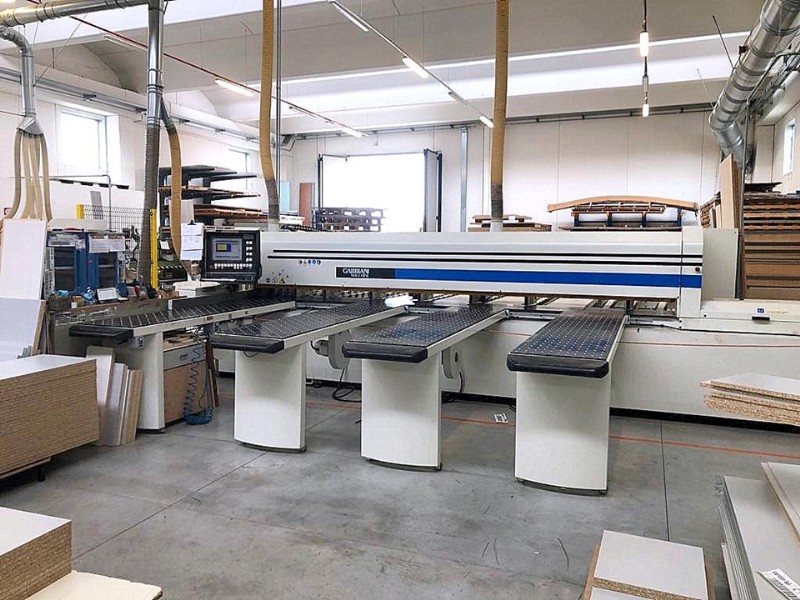 Gabbiani Galaxy BT Panel Saw with lifting table